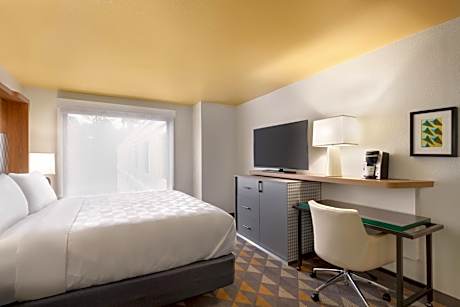 Premium King Room