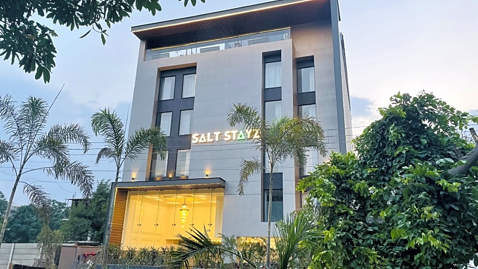 Saltstayz Select - Golf Course Road & Sector 57