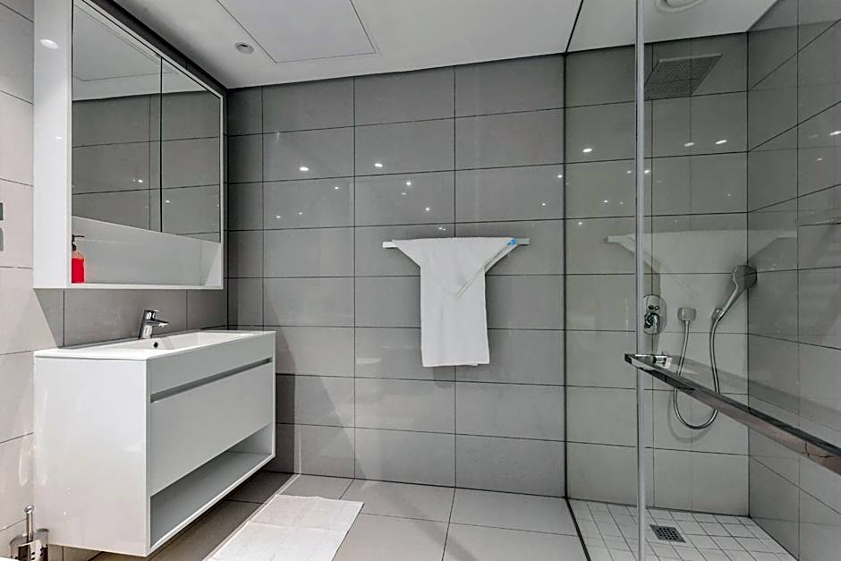 The Park Central Residence - WITH GENERATOR