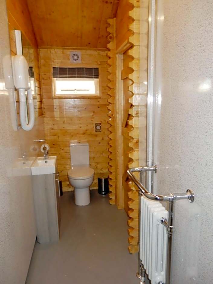 Balmoral Studio Lodge