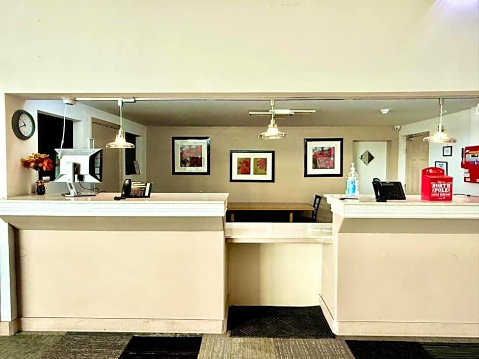 University Inn of Carbondale by Hotel O