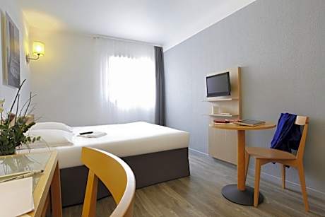 One-Bedroom Apartment (4 Adults)