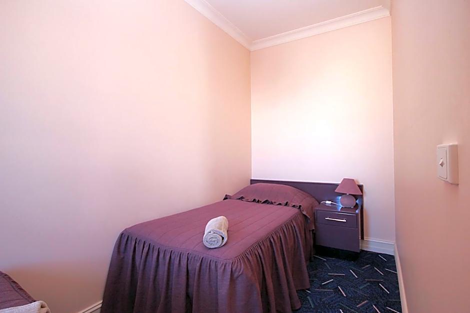 Mitchell River Tavern