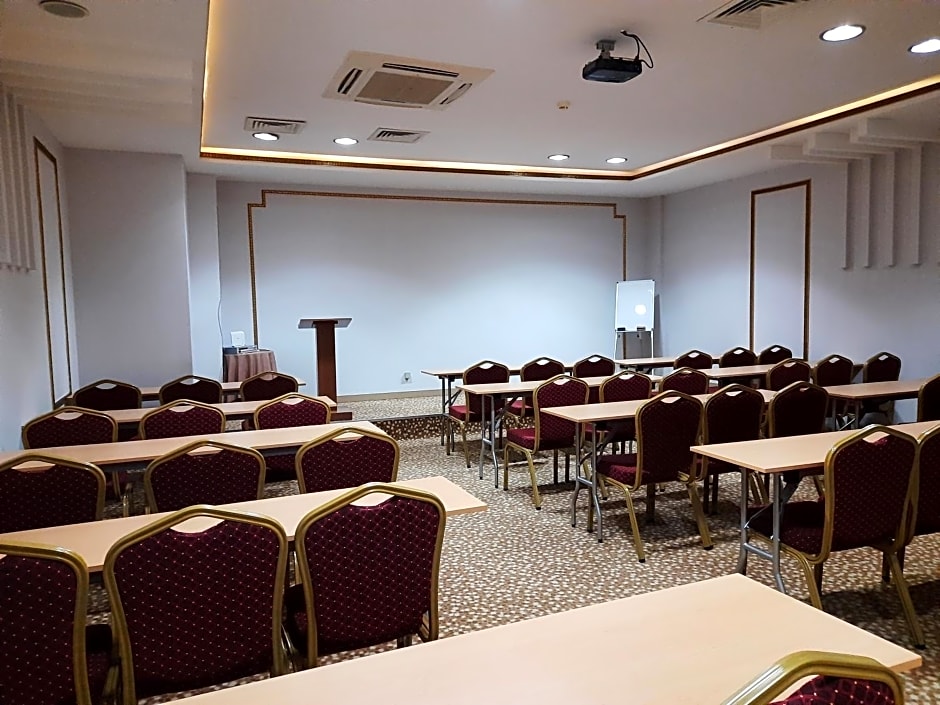 Nadir Business Hotel