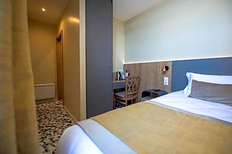 Single Room with Private Bathroom