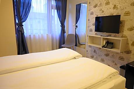 Double or Twin Room with Balcony