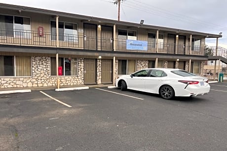 Anchor Bay Inn By OYO Reedsport