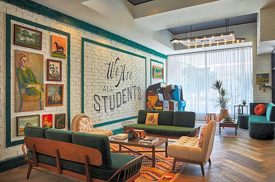 Graduate by Hilton Lincoln