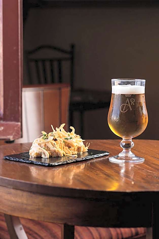 Alcazar De La Reina Hotel