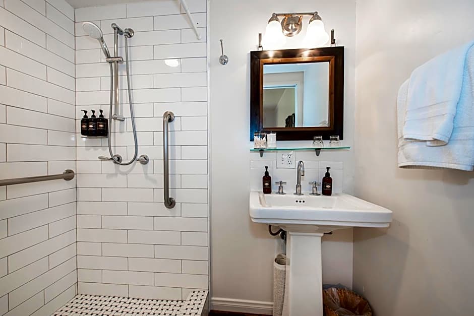 Bath Street Inn