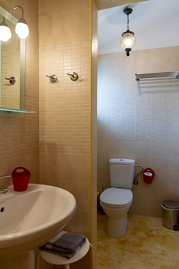 CHROMA Lodge Pikermi