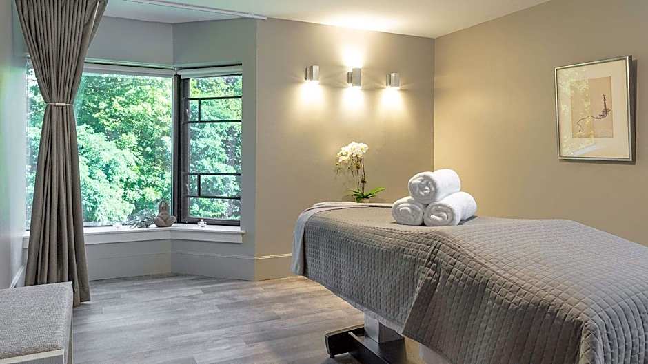 Woodcliff Hotel And Spa