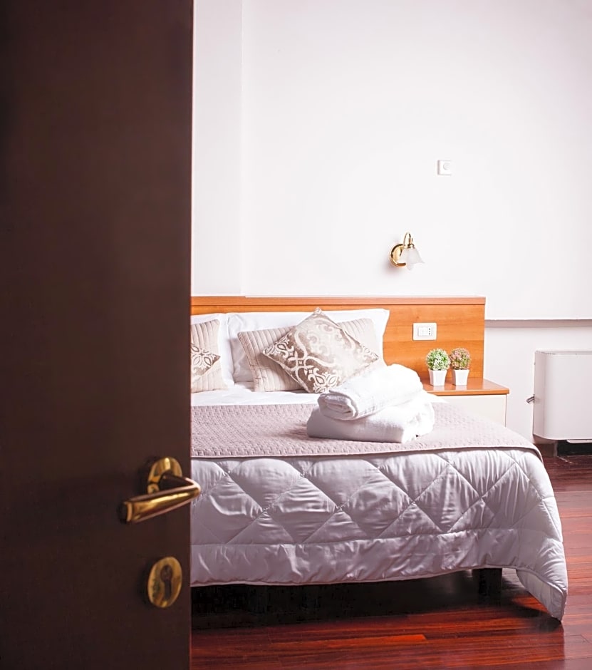 Hotel Ares Milano