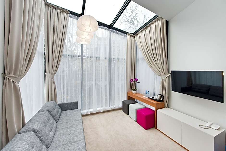 Villa 21 by Victus