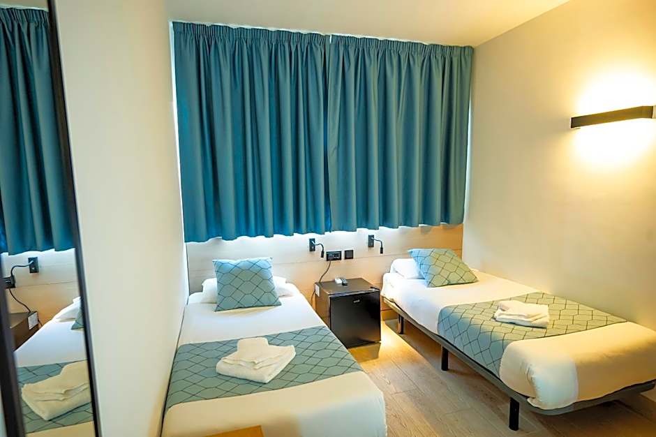 Day's Inn Hotel and Residence