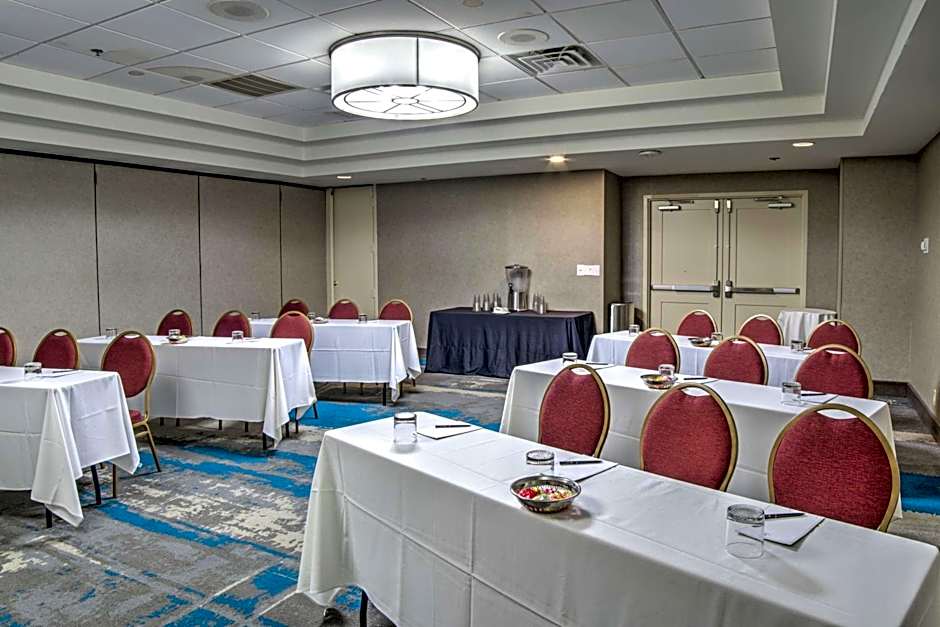 Embassy Suites By Hilton Hotel Indianapolis-North