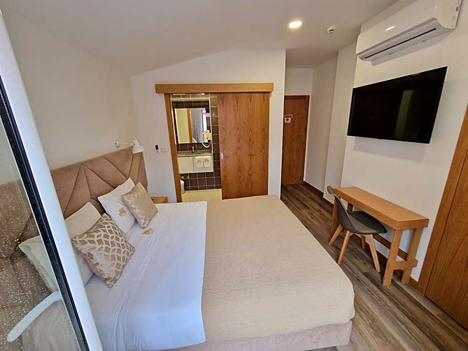 Soldouro Train Suites