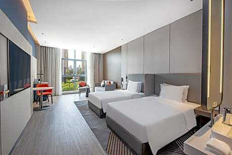 Standard Twin Room with City View