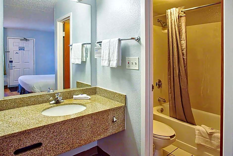 Motel 6 Buffalo Airport