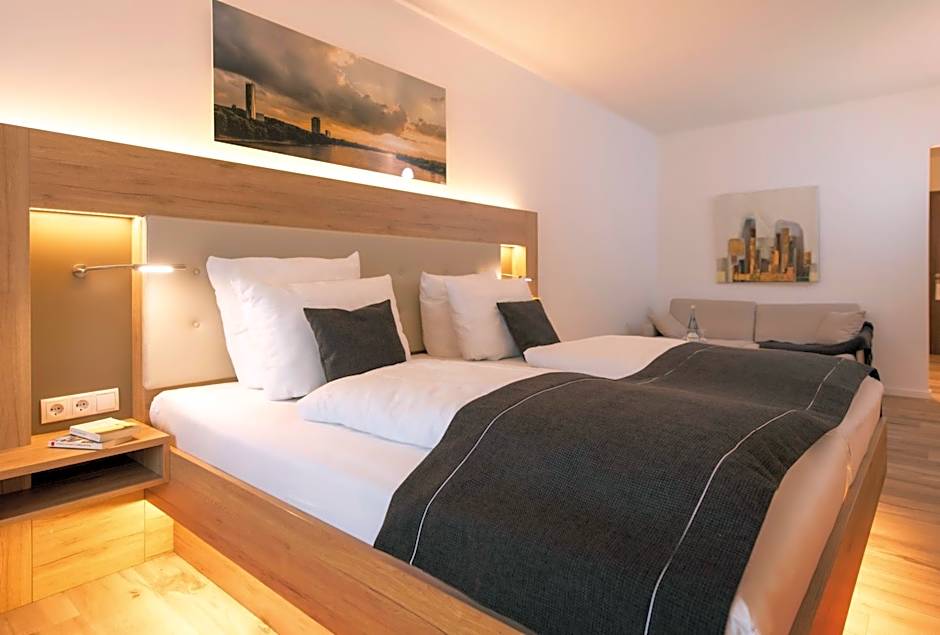 Four Stars by City Hotel