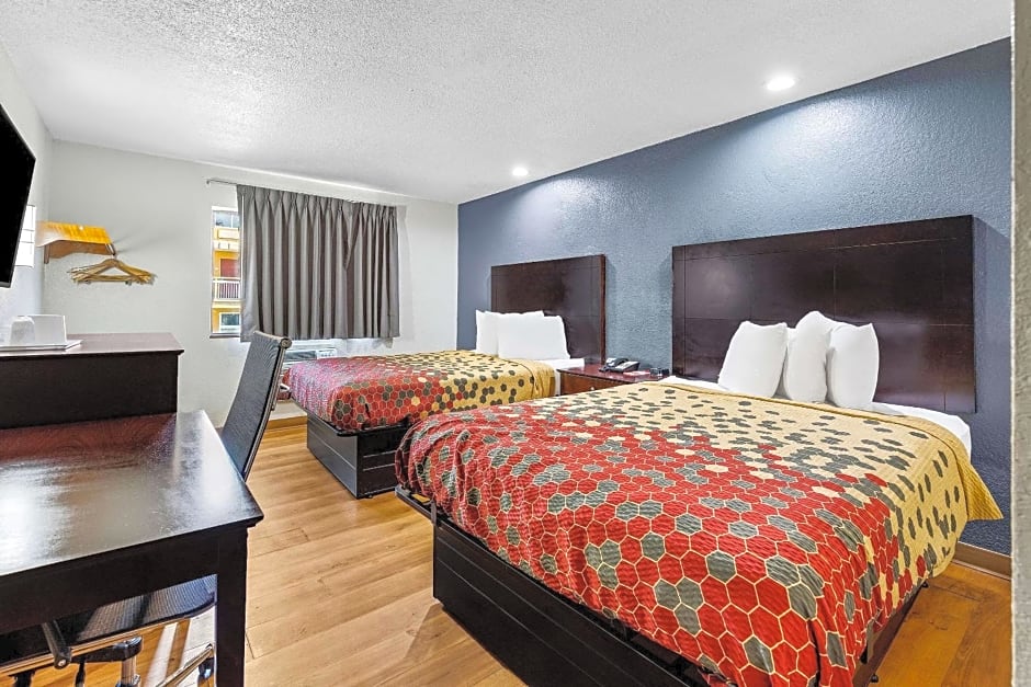 Econo Lodge Akron Copley Northwest