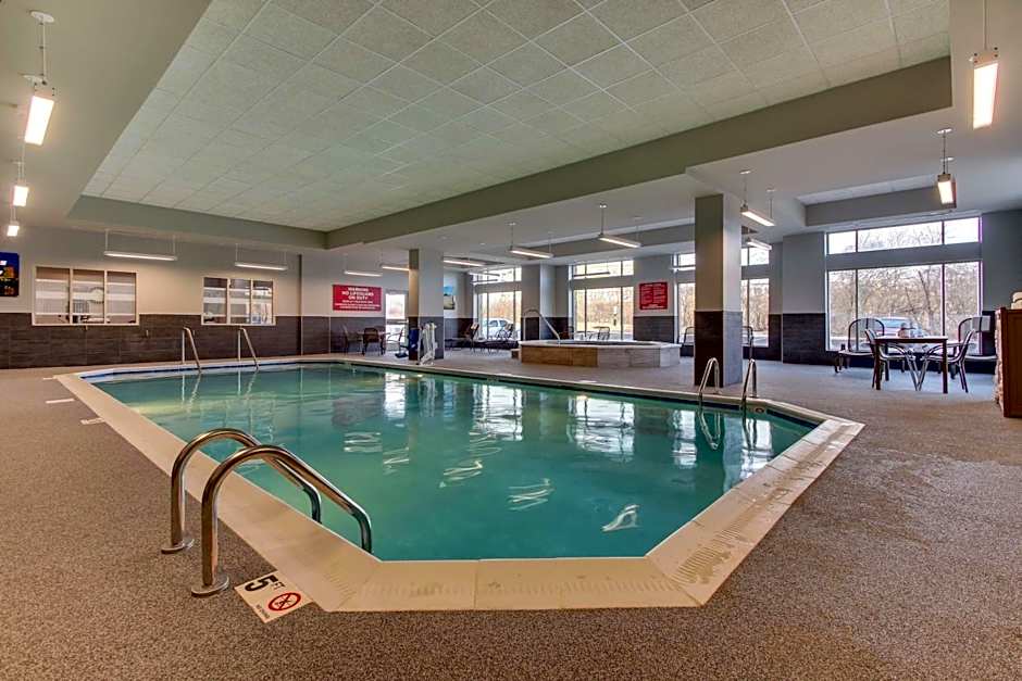 Drury Inn & Suites Cleveland Beachwood