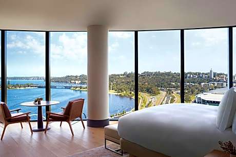 Water View Studio, Club lounge access, Studio, 1 King, Swan River view