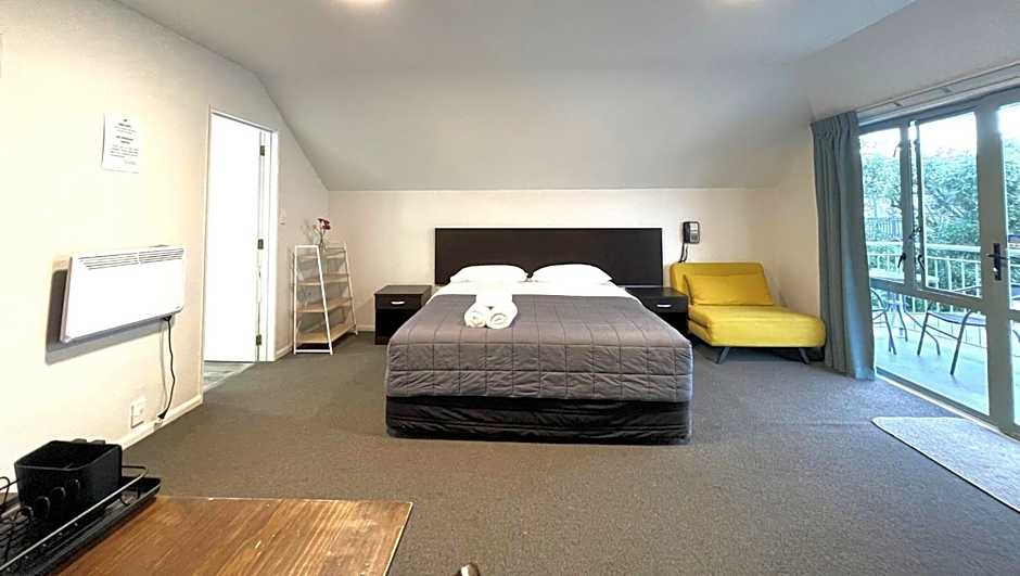 Alcala Motor Lodge