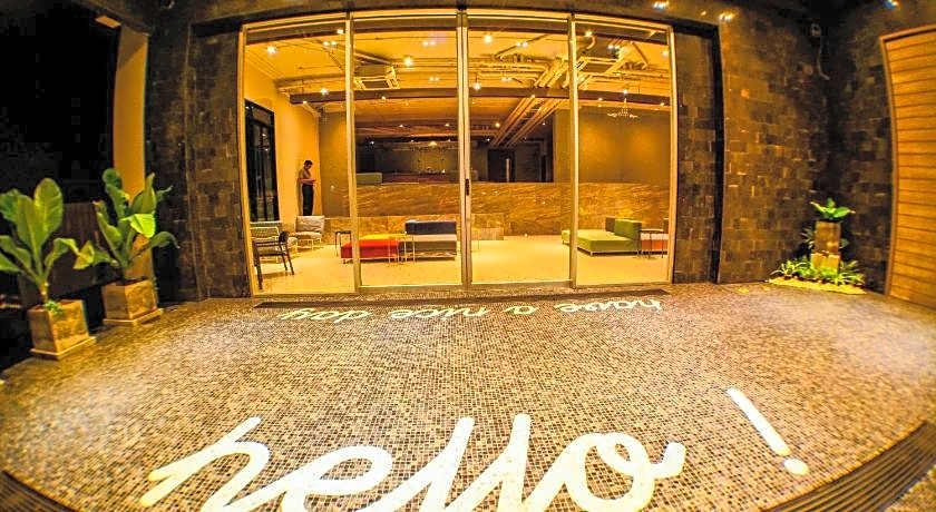 Comet Hotel Surat Thani