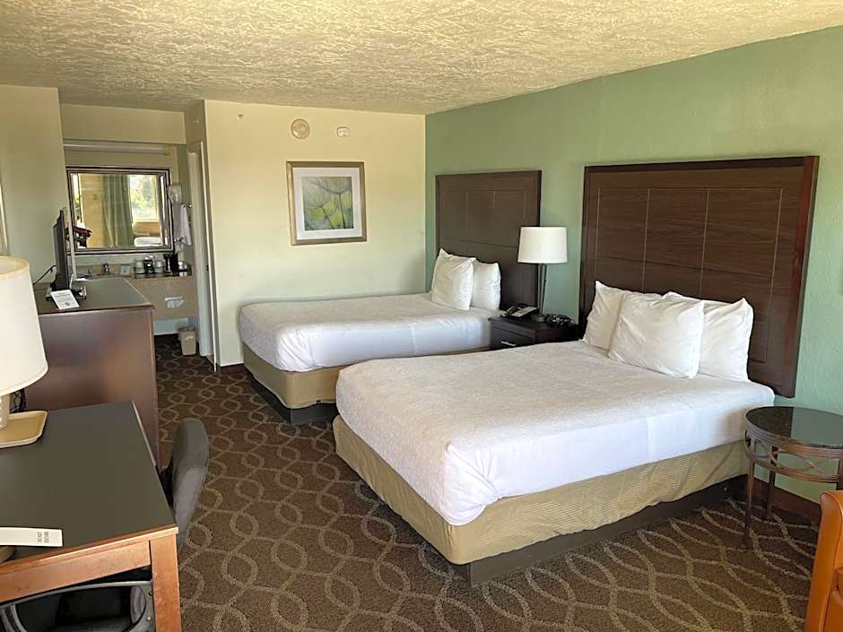 Quality Inn Clinton North