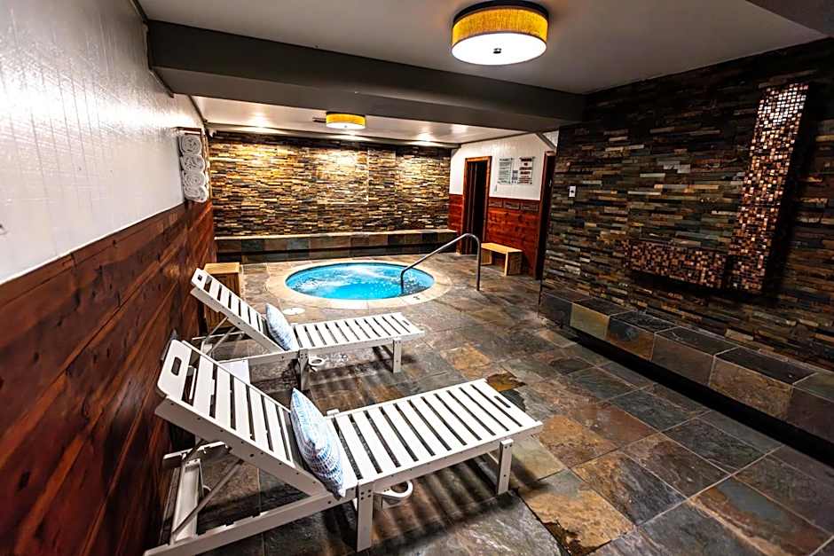 The Mammoth Creek Inn