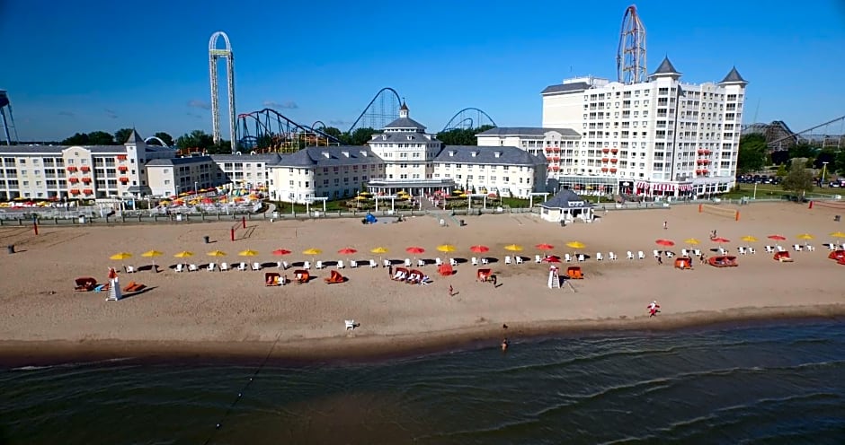 Cedar Point Hotel Breakers