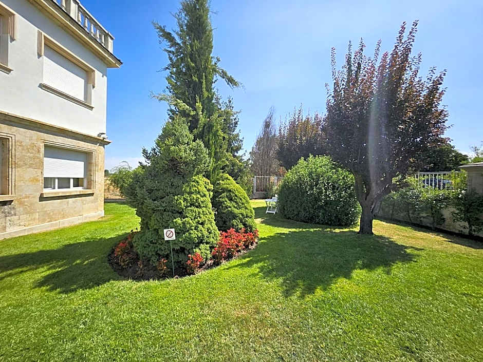 Casablanca Hotel Studios