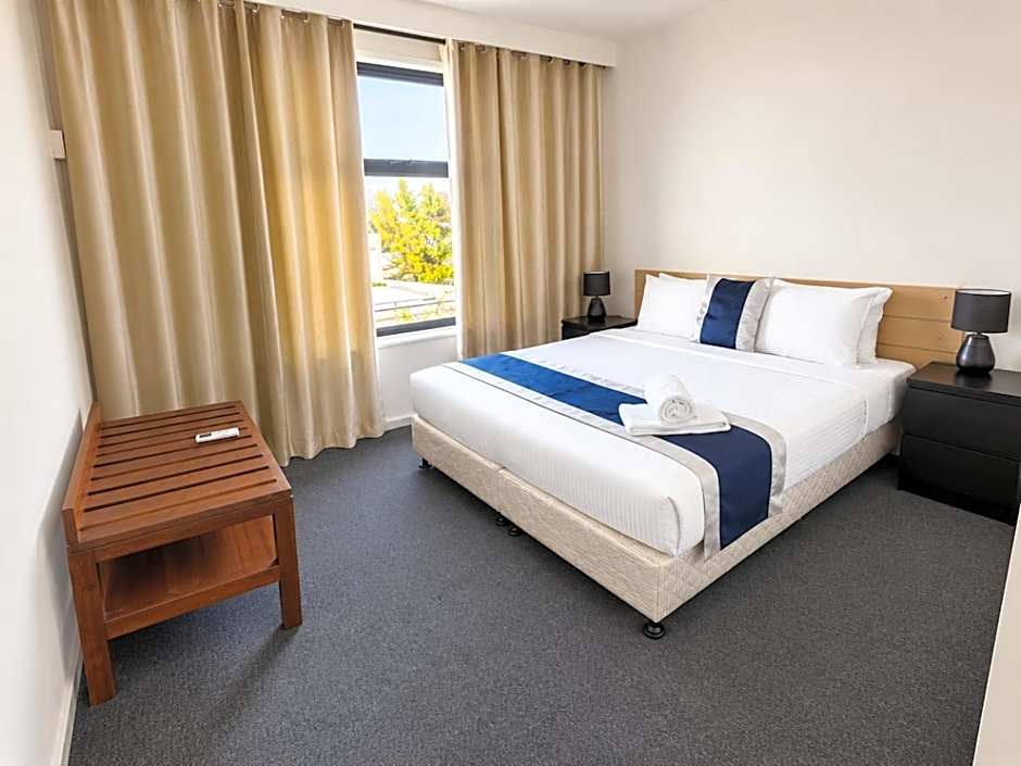 City Edge East Melbourne Apartment Hotel