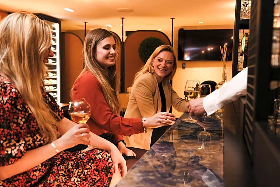 Novotel Paris Suresnes Longchamp