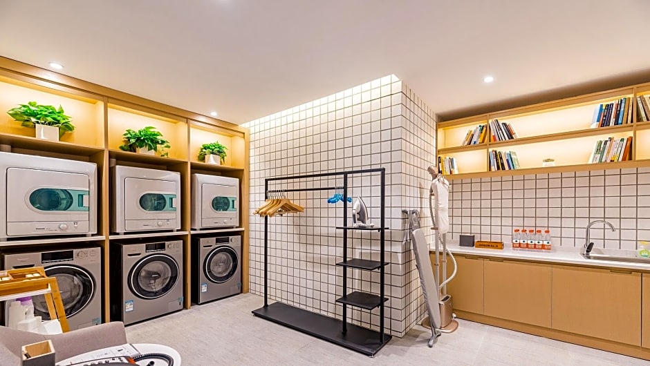 Atour Hotel (Lanzhou Xiguan Zhengning Rd)