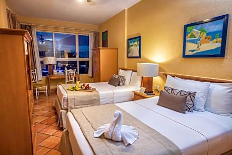 Double Room with 2 Double Beds - Smoking