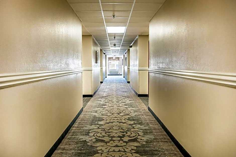 Savannah House Hotel