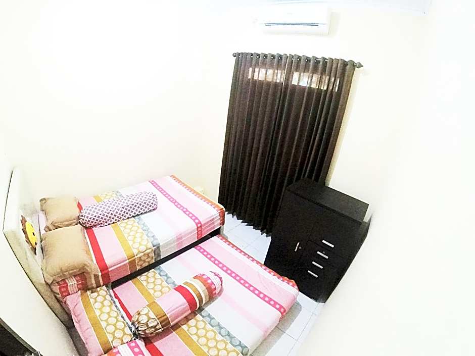 Minggiran Street Homestay jogja