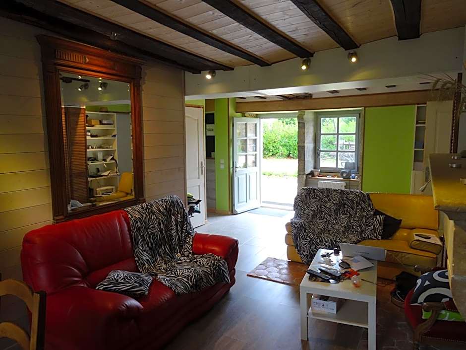 Datcha Bourguignonne, Chambres & Gîte