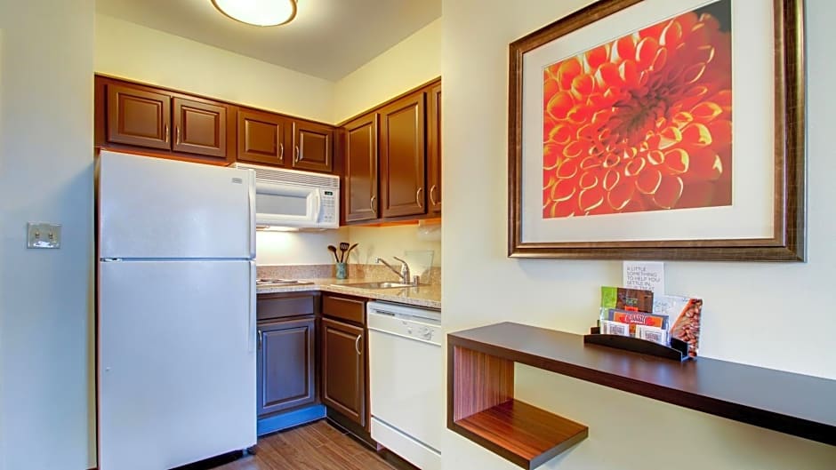 Staybridge Suites Madison - East