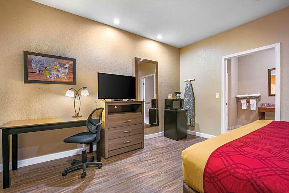 Econo Lodge Inn & Suites Horn Lake - Southhaven