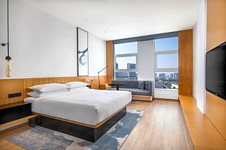 Superior, Guest room, 1 King, City view