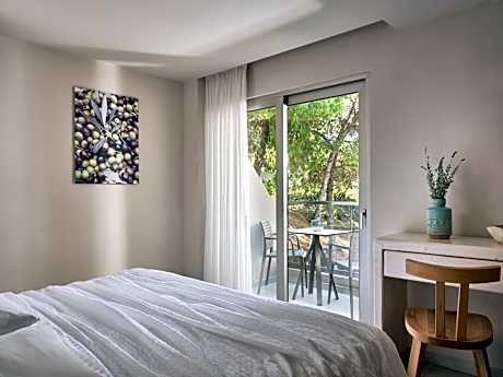 Deluxe Double or Twin Room with Garden View (2 Adults)