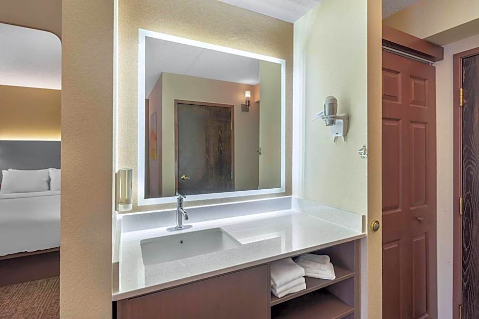 Comfort Inn & Suites Butler