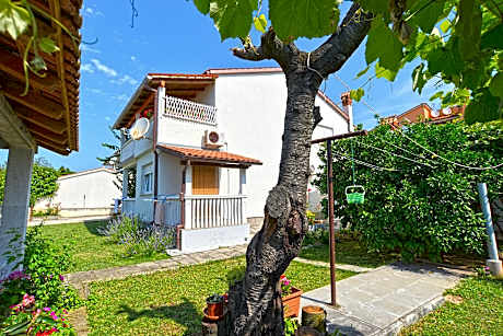 Apartment 405