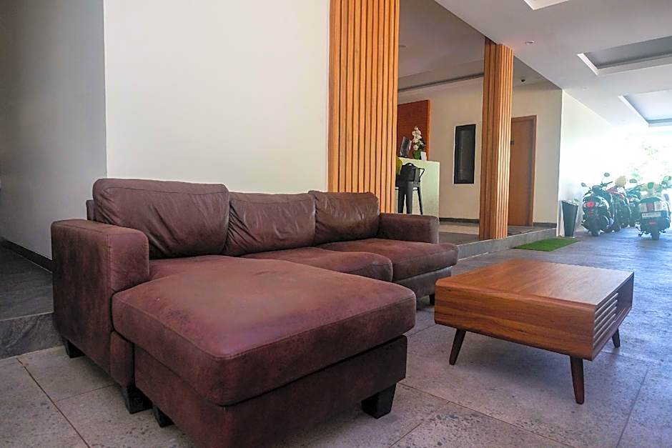 Urbanview Hotel Nardis Living near UMY