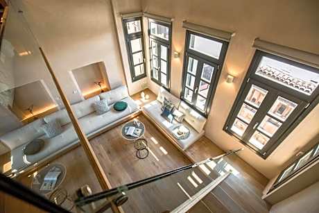 J&G Suites
