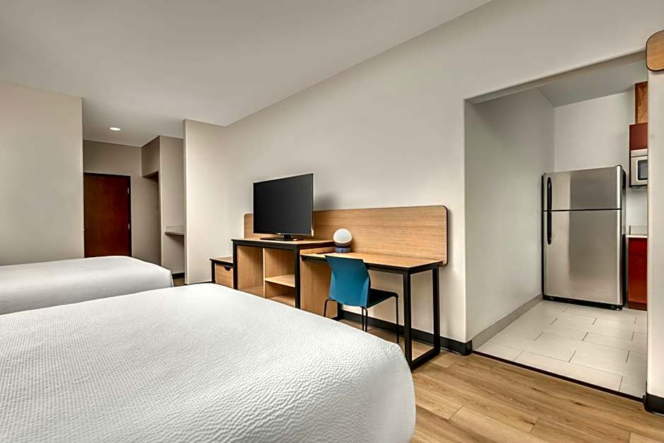 City Express by Marriott Spring