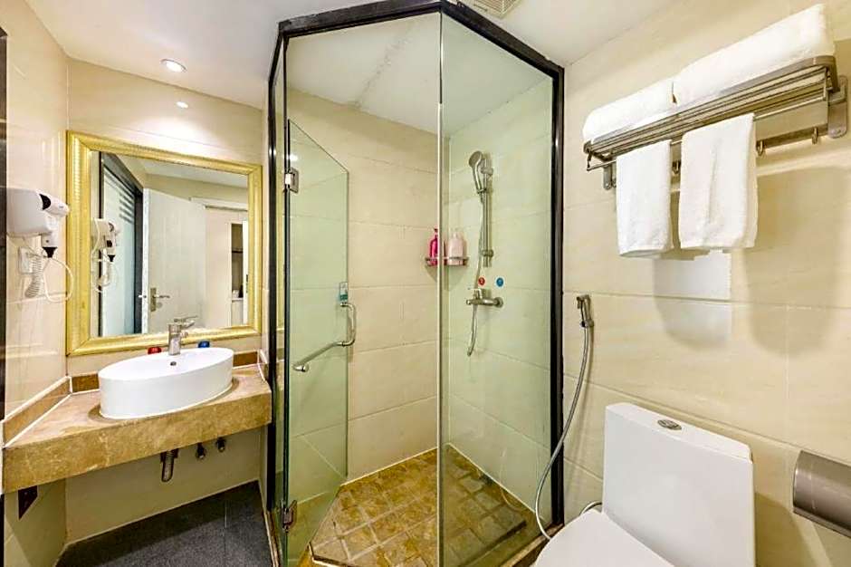 JIN HENG HUA YAN HOTEL